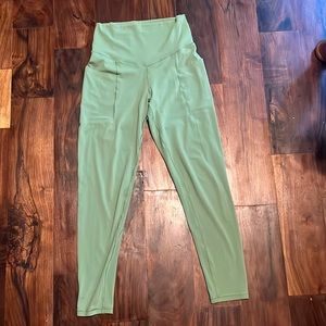 Women’s Offline by Arie Leggings size Medium